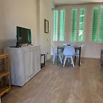Apartmán Coach 4 *